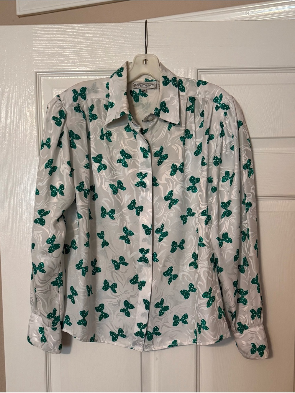 Investments White Button-Front Blouse with Green Butterfly Print